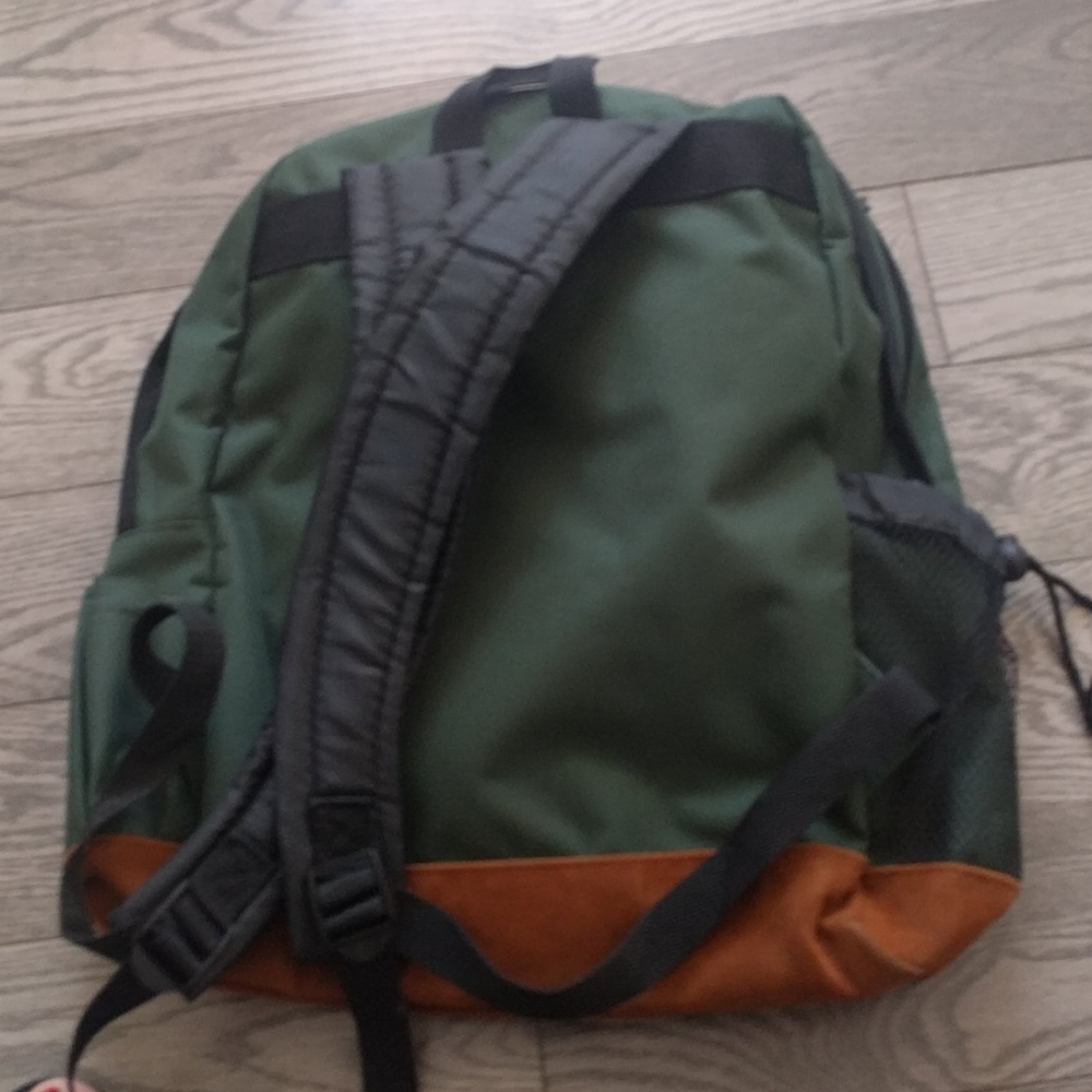 Nice back backpack 🌸🍀🌸 - Picture 5 of 8